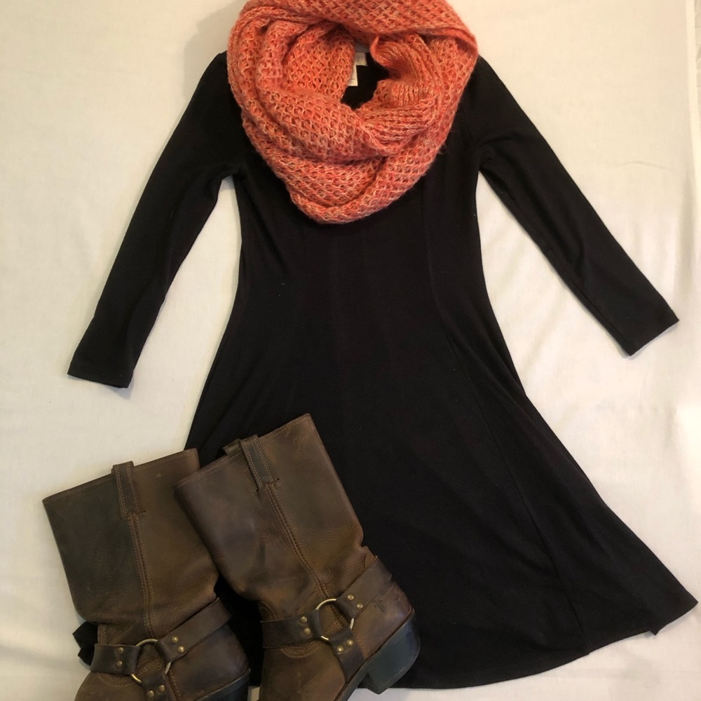 Forever 21 Black Long-Sleeve Skater Dress